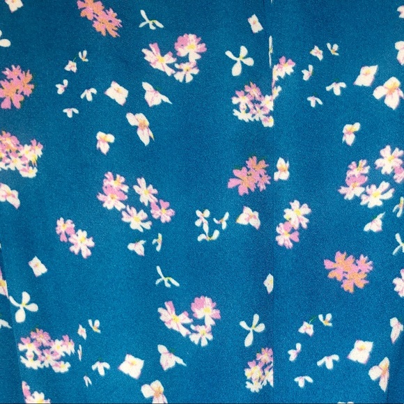 Cold-Shoulder Floral Dress 🌸💙 - Picture 9 of 13